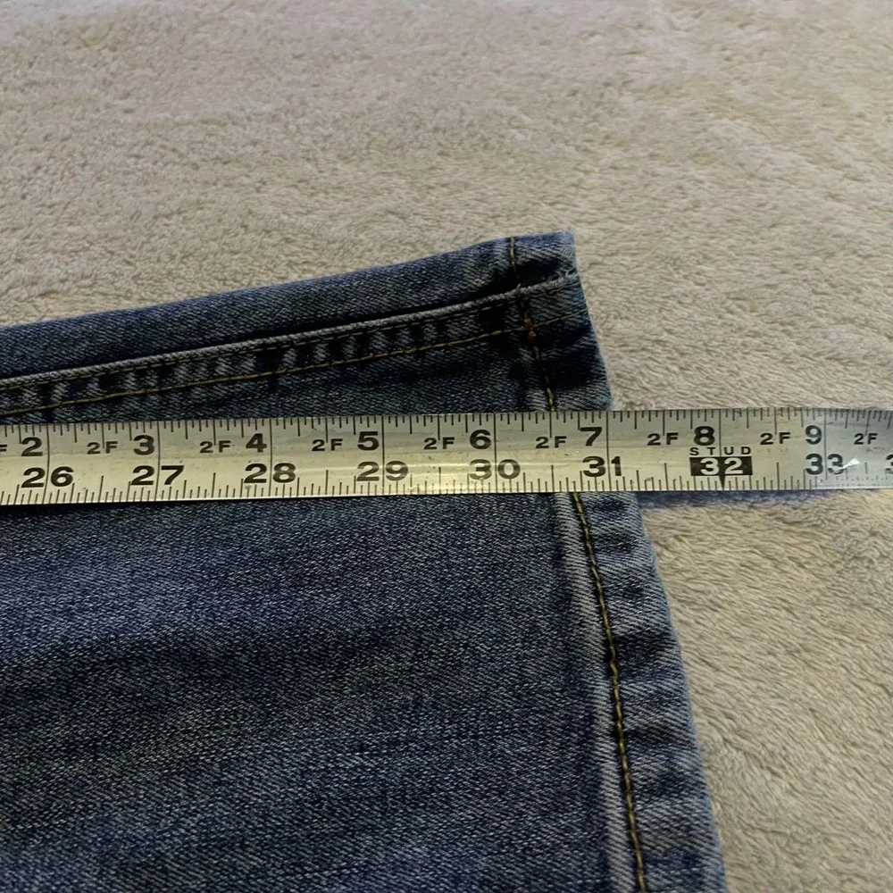 IZOD Jeans Mens 36x32 Blue Relaxed Fit Straight Leg Denim Stretch Medium Wash